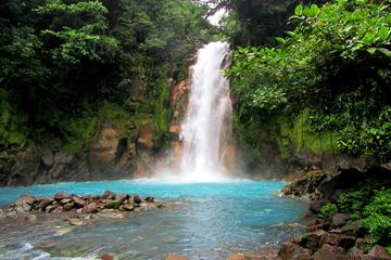 Río Celeste Waterfall at Tenorios Volcano National Park