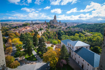Segovia and La Granja Private Tour with Alcazar and Lunch from Madrid