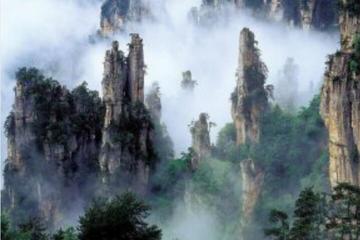 4-Day Zhangjiajie Hallelujah Mountain Tour