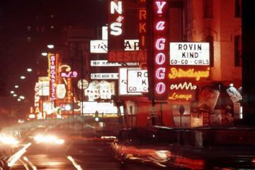 Chicago Walking Tour: 1960s In The Gold Coast