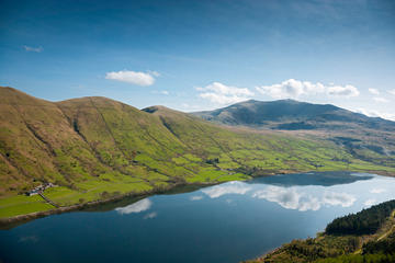 Snowdonia Scenes and Caernarfon Castle Private Day Trip from Holyhead