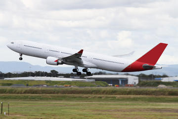 Private Gold Coast Airport Departure Transfer Surfers - Broadbeach - Main Beach