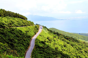 Hai Van Pass tunnel to Da Nang tour
