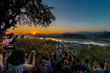 Half Day Private Car and Guide (till 200 km outside of the city, 4 H)