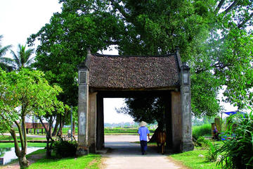 Half day private car &guide ((Ha Noi suburb)