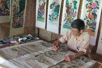 Half day visit to Dong Ho Painting studio