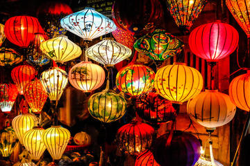 Hoi an Heritage night tour with dinner & experience floating lanterns on the river