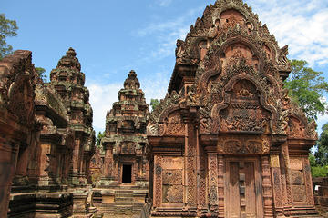One day Banteay Srei, Kbal Spean, Beng Mealea with lunch