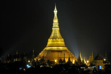 The Night Viewing of Shwedagon Pagoda and Traditional Dinner Show