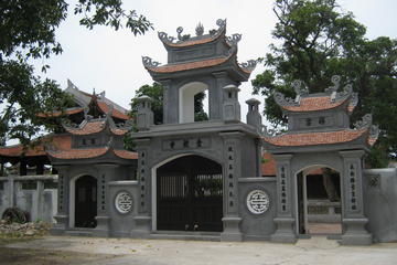 Trang An Grottoes and Hoa Lu Ancient Capital day tour