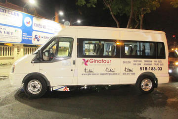 Transfer from Airport to Da Nang city private car (one way)