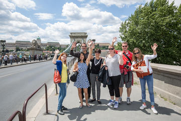 Budapest Supersaver: City Walking Tour and Danube River Dinner Cruise