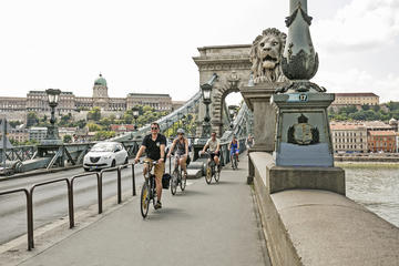 Private Budapest Bike Tour with Cafe Stop