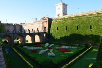 Private Barcelona City Tour and Penedés Cava Tasting