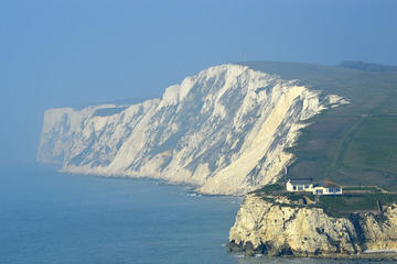 Full Day Tour to Isle of Wight From Oxford