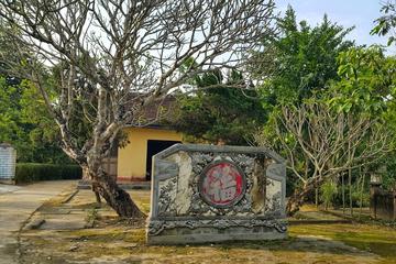 Hue Private tour to Thuy Bieu village 1 day