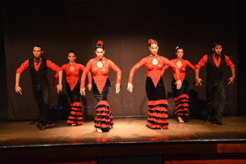 5-hour New Year’s Eve Flamenco Show, Dinner and Party in Barcelona