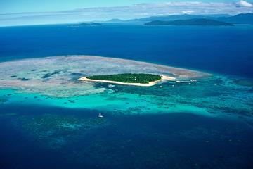 30-Minute Great Barrier Reef Scenic Flight from Cairns