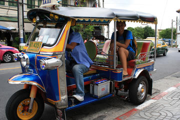 Half Day Private Tour of Chiang Mai City and Culture by Tuk Tuk