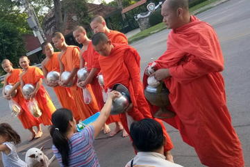 Morning Buddhist Culture and Doi Suthep Temple
