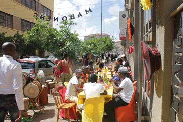 Walking Tour of Maboneng Arts and Crafts Markets from Sandton