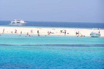 FULL-DAY UTOPIA ISLAND BOAT TOUR HURGHADA