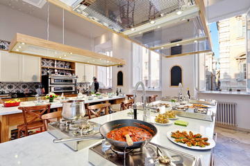 Pizza and Gelato Making Class with Dinner in Rome