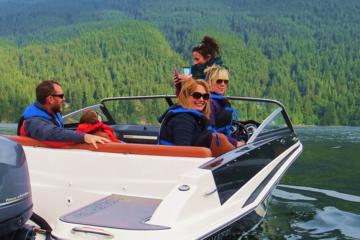 City and Granite Waterfalls by Boat for up to 6 People