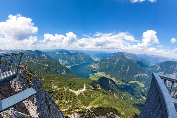 Hallstatt Tour with Visit of the 5fingers Viewing Platform or the Salt Mine