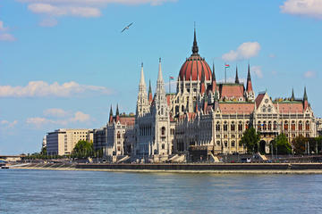 5-Day Sightseeing Tour from Vienna to Budapest