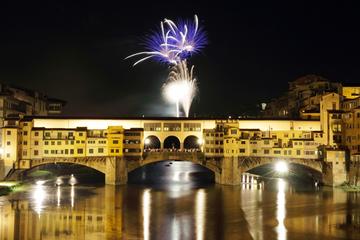New Year's Eve in Florence: Opera Concert with Delicious Tuscan Dinner and Midnight Toast