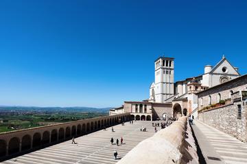 Perugia, Assisi, and Passignano sul Trasimeno Small-Group Minivan Tour