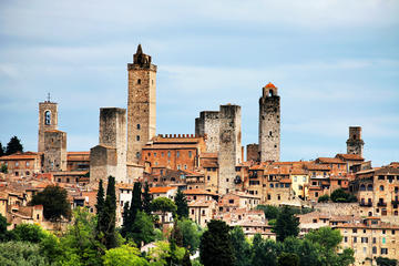 Siena with Palio’s Contrada, San Gimignano and Chianti, Day Trip from Florence with Wines and Food Tasting