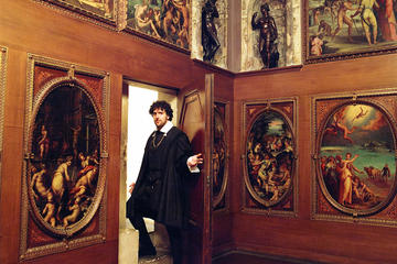 Small-Group Palazzo Vecchio Secret Passages Tour with Lunch