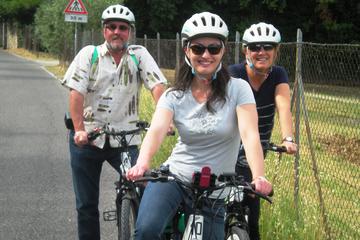 Tuscan Agriturismo Farm Visit by Electric Bike Including Dinner