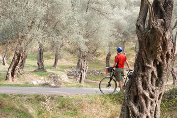 Bar Cycling Tour: The Ladder of Old Town of Bar