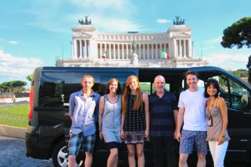 Rome Highlights Small-Group Tour by Foot and Private Luxury Car