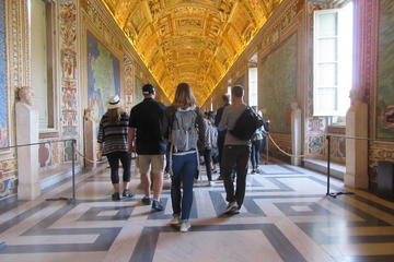 Skip-the-line Vatican tour with Sistine Chapel & St Peter's