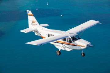 Great Barrier Reef Scenic Flight and Green Island Day Trip from Cairns