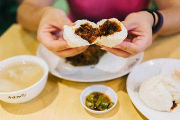 Discover the Best Local Food Tour by Night in Kuala Lumpur