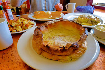 Dutch Pancake Dinner with a Local in Amsterdam