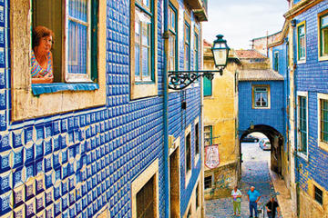 Historical Tour Around The charming Alfama District With a Local