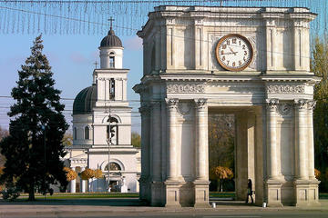 Chisinau City Tour and Cricova Winery with wine tasting