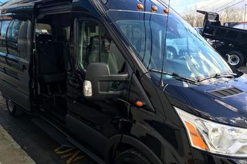 Luxury Shuttle to Woodbury Common Premium Outlets from NYC