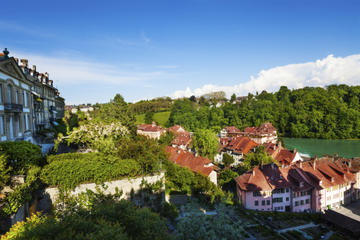 2-Day Switzerland Tour from Lucerne to Geneva: Mt Titlis, Bern and Gruyères with Overnight in Interlaken