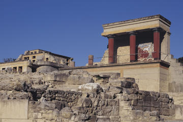Private Tour: Ancient Palace of Knossos, Heraklion Archaeological Museum and City Tour