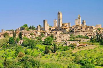 Private Full-Day Tour to San Gimignano and Volterra from Siena