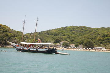 Half-Day Schooner Sightseeing Trip in Buzios Peninsula Beaches
