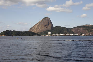Rio de Janeiro Super Saver: Guanabara Bay Cruise with Barbecue Lunch and Christ The Redeemer by Train