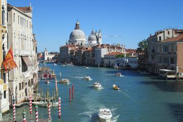 Shared Departure Transfer: Venice Hotels to Venice Train or Bus Station
